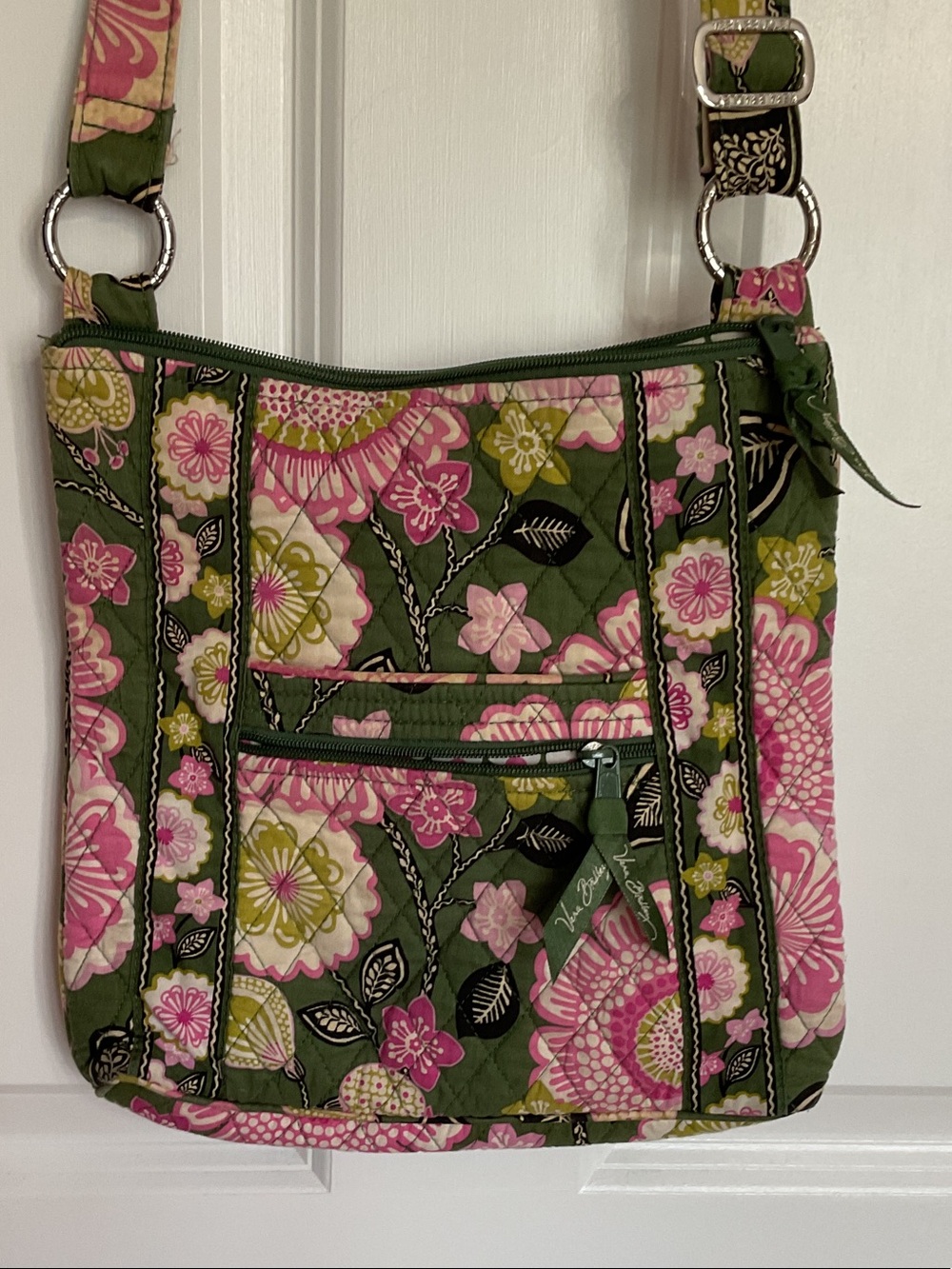 RETIRED Vera Bradley “Olivia Pink” Pattern Quilted Floral Crossbody